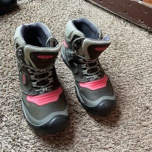 Wo’s Keen Ridgeflex boot size 9.5